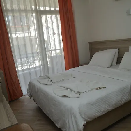 Marina Hotel