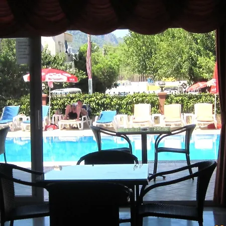 فندق Marina 2*