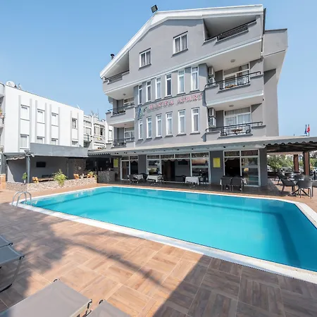 Marina Hotel 2*