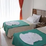 Marina 2*